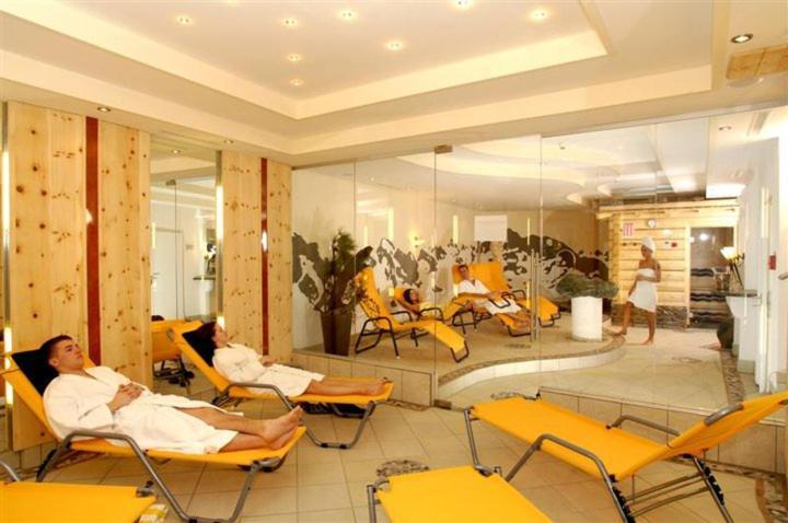 Hotel Kristall B&B Ischgl Extérieur photo