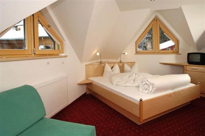 Hotel Kristall B&B Ischgl Extérieur photo