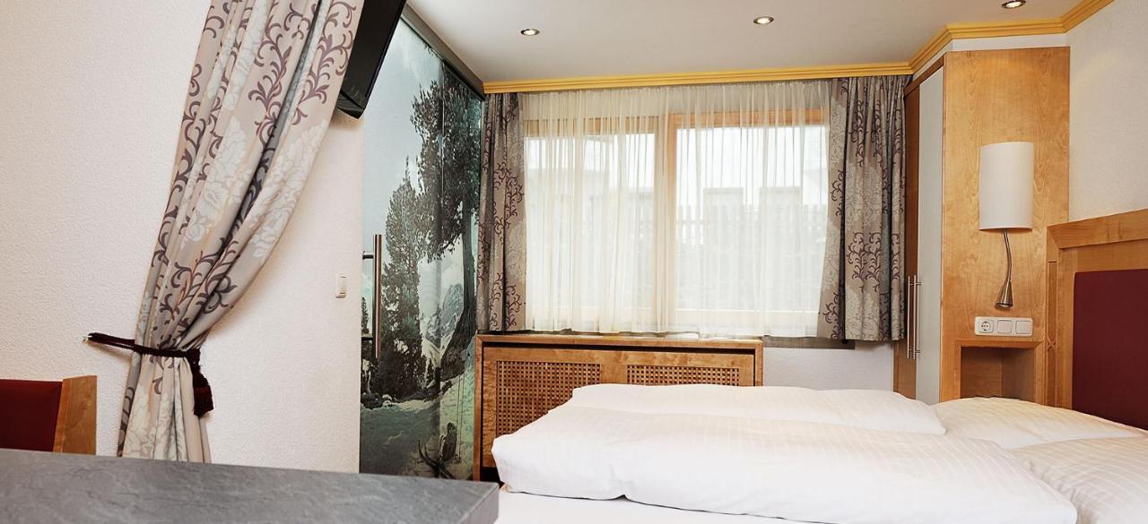 Hotel Kristall B&B Ischgl Extérieur photo
