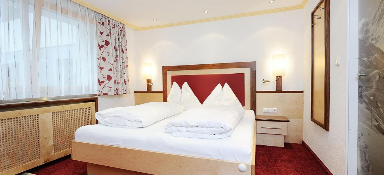 Hotel Kristall B&B Ischgl Extérieur photo