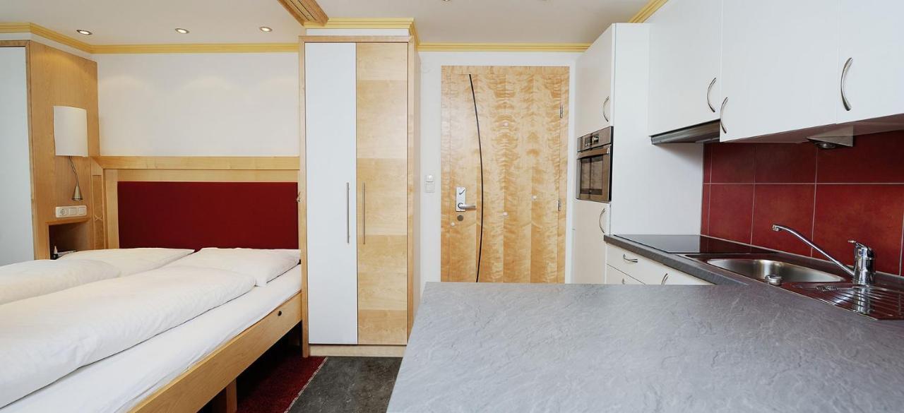 Hotel Kristall B&B Ischgl Extérieur photo