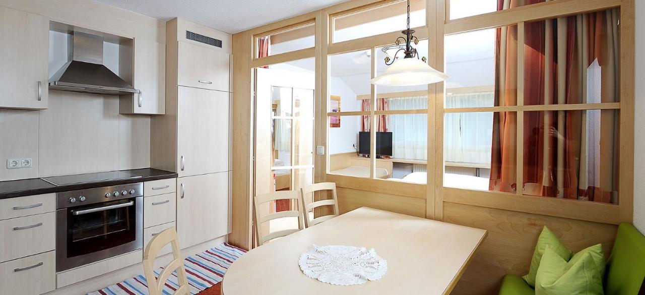 Hotel Kristall B&B Ischgl Extérieur photo